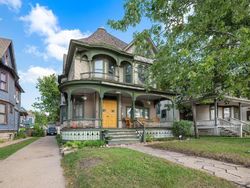 Pre-foreclosure in  2ND AVE S Minneapolis, MN 55408