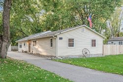 Pre-foreclosure in  LAKEVIEW POINT DR NE Wyoming, MN 55092