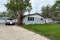 Pre-foreclosure in  SIOUX AVE Carpentersville, IL 60110