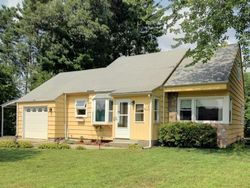 Pre-foreclosure in  ACREBROOK RD Springfield, MA 01129