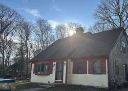 Pre-foreclosure in  OAKVIEW TER Hyannis, MA 02601