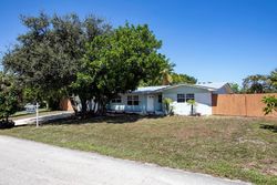 Pre-foreclosure in  SE DUNCAN ST Hobe Sound, FL 33455