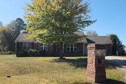 Pre-foreclosure in  MAY LN Athens, AL 35613