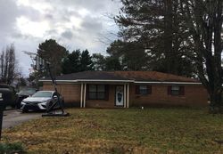 Pre-foreclosure in  ROBINSON ST SW Decatur, AL 35601