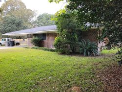 Pre-foreclosure in  W MAGNOLIA DR Baker, LA 70714