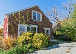 Pre-foreclosure in  FAIRVIEW AVE Downers Grove, IL 60515