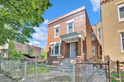 Pre-foreclosure in  S RHODES AVE Chicago, IL 60619