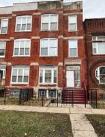 Pre-foreclosure in  W MONROE ST Chicago, IL 60612