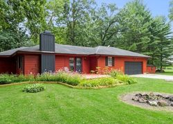 Pre-foreclosure in  RIVERSIDE DR Yorkville, IL 60560