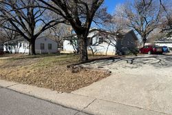 Pre-foreclosure in  E SUMMIT AVE Augusta, KS 67010