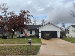 Pre-foreclosure in  VALLEYVIEW DR Marion, IA 52302