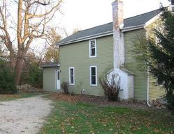 Pre-foreclosure in  N SEMINARY AVE Woodstock, IL 60098