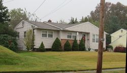 Pre-foreclosure in  WEDGEWOOD DR Blackwood, NJ 08012