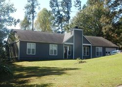 Pre-foreclosure in  HILLMONT DR Woodstock, GA 30188