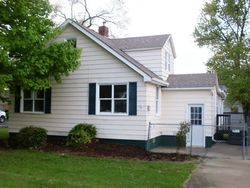 Pre-foreclosure in  35TH AVE East Moline, IL 61244