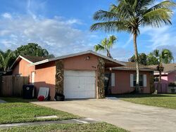 Pre-foreclosure in  SW 8TH CT Pompano Beach, FL 33068