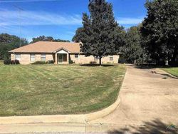 Pre-foreclosure Listing in PUTTING LN TYLER, TX 75709