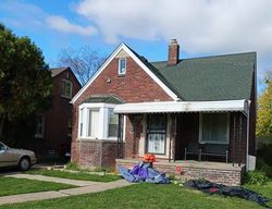Pre-foreclosure in  ROXBURY ST Detroit, MI 48224