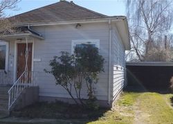Pre-foreclosure in  GARFIELD ST Mount Vernon, WA 98273