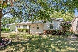 Pre-foreclosure in  FRIAR TUCK DR Arlington, TX 76013