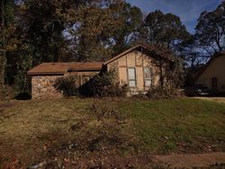 Pre-foreclosure in  SWEET TREE DR Memphis, TN 38128