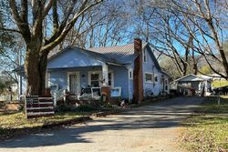 Pre-foreclosure in  MAPLE ST Soddy Daisy, TN 37379