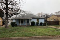 Pre-foreclosure in  BALDWIN AVE Fort Worth, TX 76115
