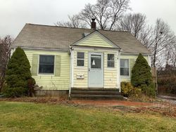 Pre-foreclosure Listing in COLLATION CIR NORTH KINGSTOWN, RI 02852