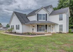 Pre-foreclosure in  WILLOW LANDING DR York, SC 29745