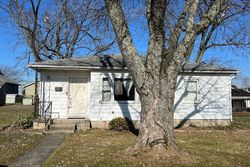 Pre-foreclosure in  2ND ST Bedford, IN 47421