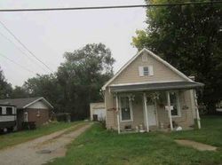 Pre-foreclosure in  RIVERSIDE AVE Defiance, OH 43512