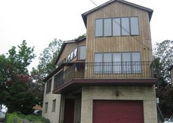 Pre-foreclosure in  STERLING PL Edgewater, NJ 07020