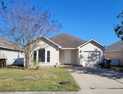 Pre-foreclosure in  HAUNA LN Dickinson, TX 77539