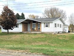 Pre-foreclosure in  RIVERDALE RD Rock Falls, IL 61071