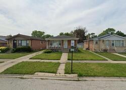 Pre-foreclosure in  IRVING AVE Dolton, IL 60419