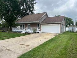 Pre-foreclosure in  W H DR Albion, IN 46701