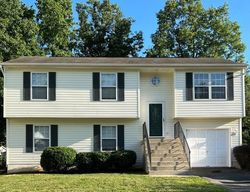 Pre-foreclosure in  LAKE HILL CT Waldorf, MD 20603