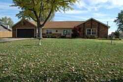 Pre-foreclosure in  S CLADWELL DR Pendleton, IN 46064