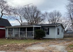 Pre-foreclosure in  N DAVIS ST Walton, IN 46994