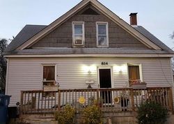 Pre-foreclosure in  BROWN ST Alton, IL 62002