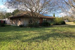 Pre-foreclosure in  PARENT RD Gonzales, LA 70737