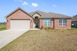 Pre-foreclosure in  BLUE BAYOU ST Ponchatoula, LA 70454