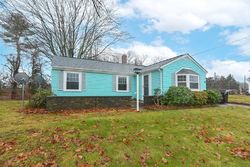 Pre-foreclosure in  TAFT AVE Swansea, MA 02777