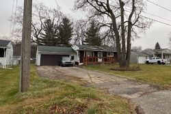 Pre-foreclosure in  CARMANWOOD DR Flint, MI 48507