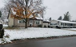 Pre-foreclosure in  KENWAY DR Lansing, MI 48917