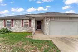 Pre-foreclosure in  W HUCKLEBERRY ST Springfield, MO 65802