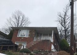 Pre-foreclosure Listing in OAKDENE AVE RIDGEFIELD, NJ 07657