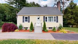 Pre-foreclosure Listing in CHANDLER AVE WALPOLE, MA 02081