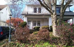 Pre-foreclosure Listing in BROOKHURST AVE NARBERTH, PA 19072