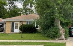Pre-foreclosure in  S ADDISON RD Wood Dale, IL 60191